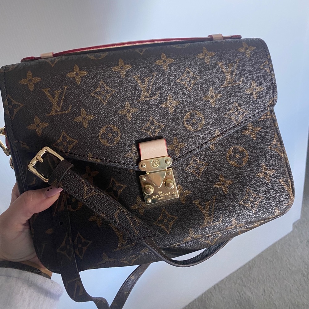 1️⃣5️⃣0️⃣ luxury Shoulder Bag